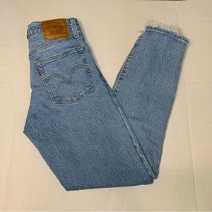 Women's Levi's Wedgie Straight Jeans With Button Fly Size 24